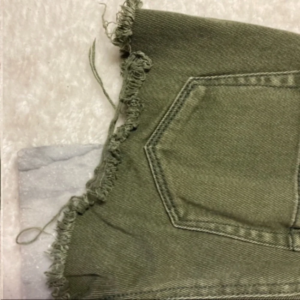 Brandy Melville Denim Cut Off Shorts Size 26 Olive Green Distressed Fringe - Picture 6 of 14